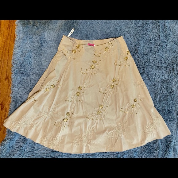 Nina Piu Dresses & Skirts - ✨Tan skirt with gold sequins and beads size Large